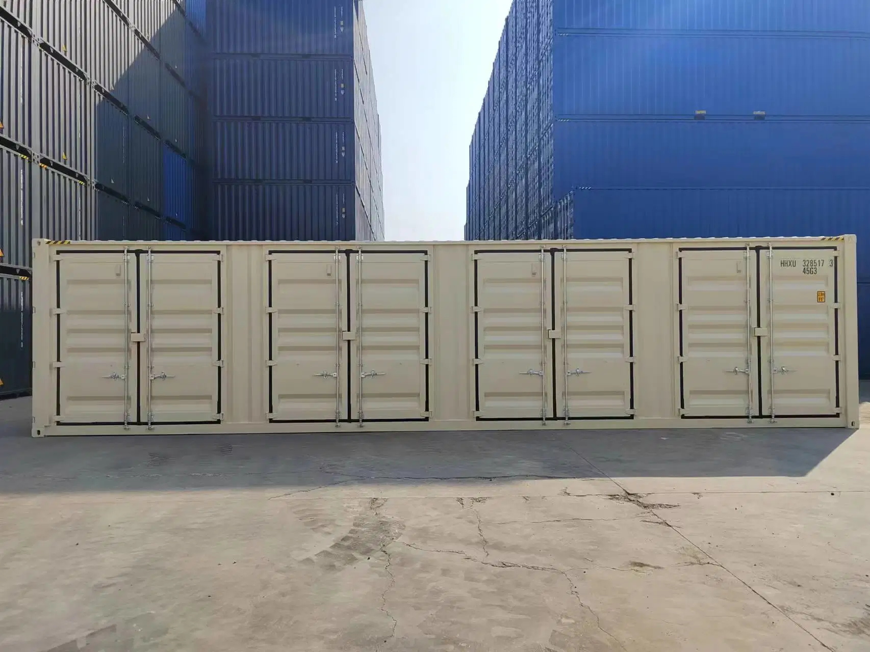 Nuevo contenedor de envío de 40 pies de color beige con parte superior abierta. – Image 2