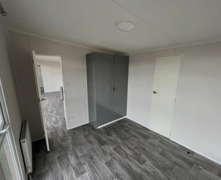 Alojamiento anexo con jardín, casa móvil, casa modular - caravana estática sin muebles. – Image 14